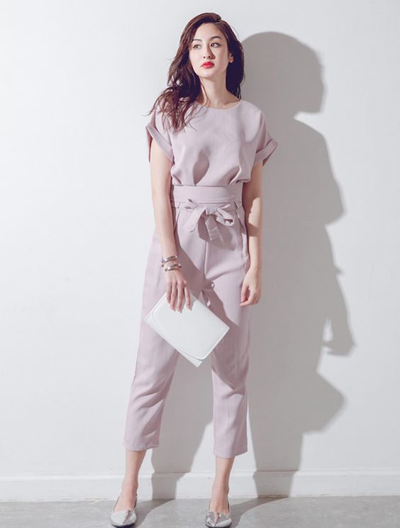 連身褲穿搭　嬌小女孩